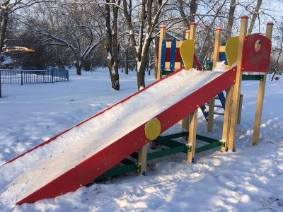 Детские зимние игровые горки