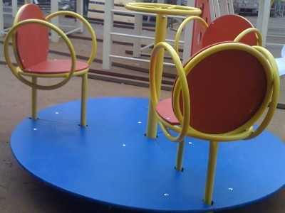 Детская карусель для веселого времяпрепровождения вашей детворы